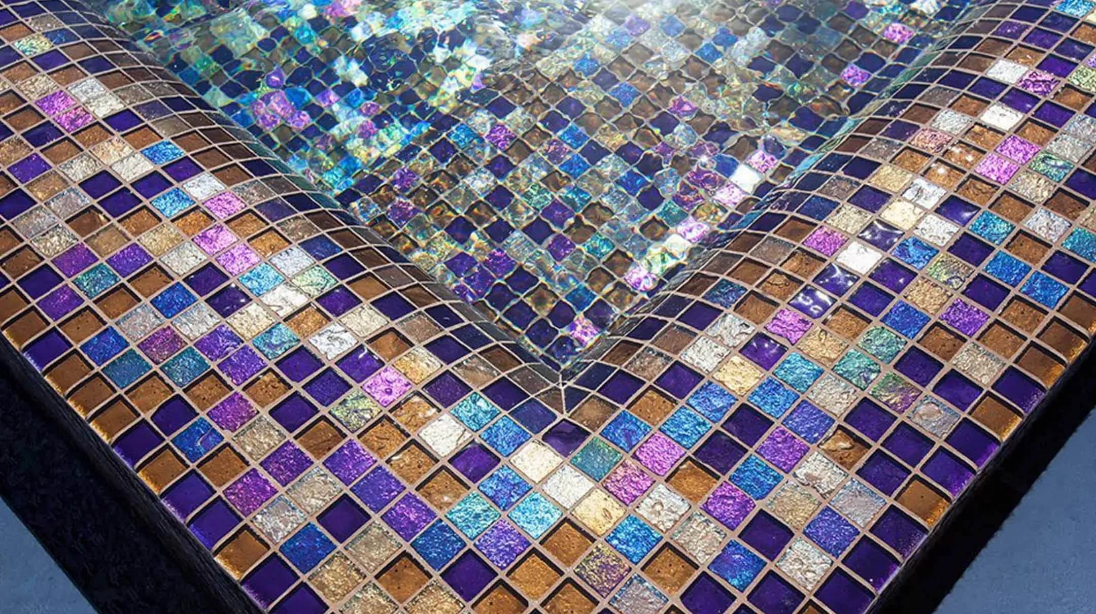 Pool steps in multicoloured iridescent Lightstreams glass tile by Red Rock Pools