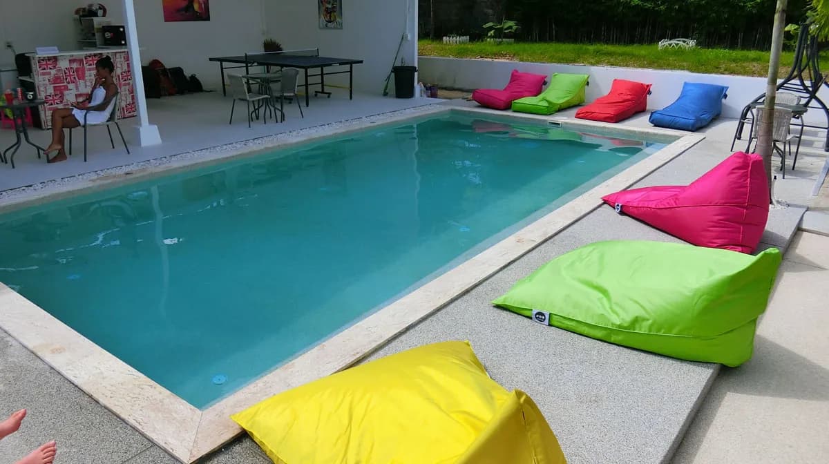 Samui Backpacker hostel pool